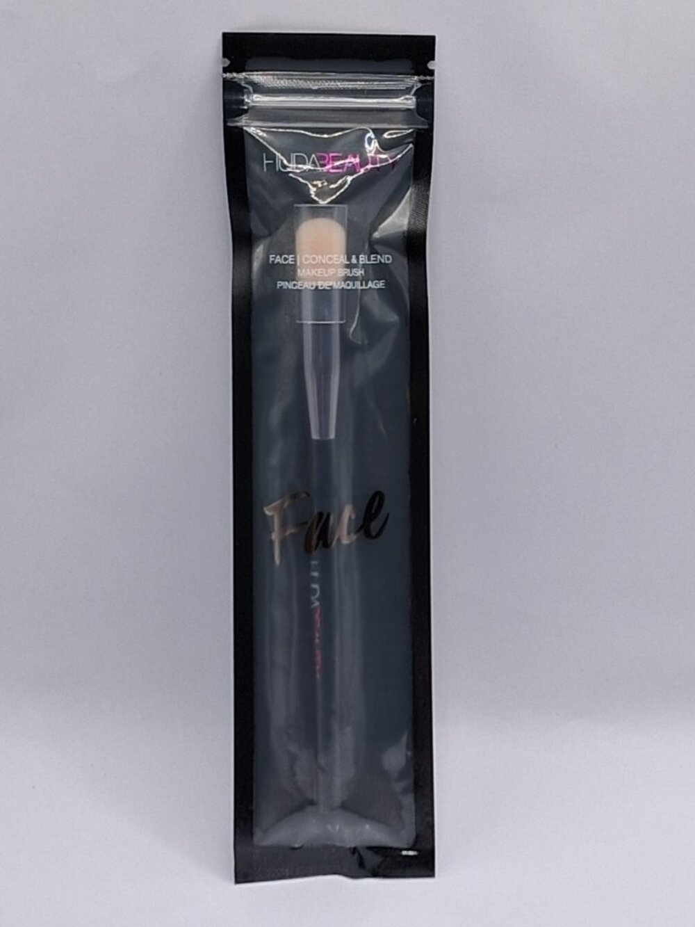 HUDA Beauty Face Conceal & Blend Makeup Brush Original